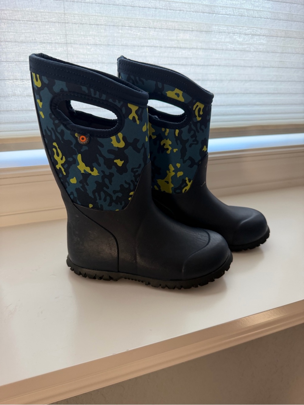 Kids Waterproof Pull-On Boots in Navy Camo
